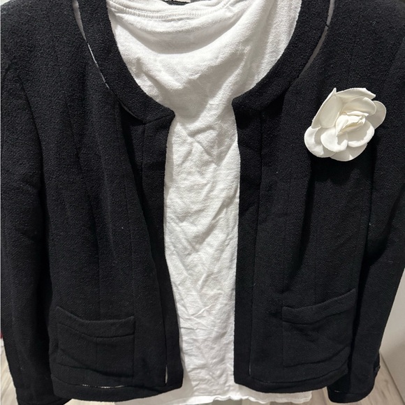 Chanel Black Collarless Jacket and Skirt Set - Picture 15 of 16